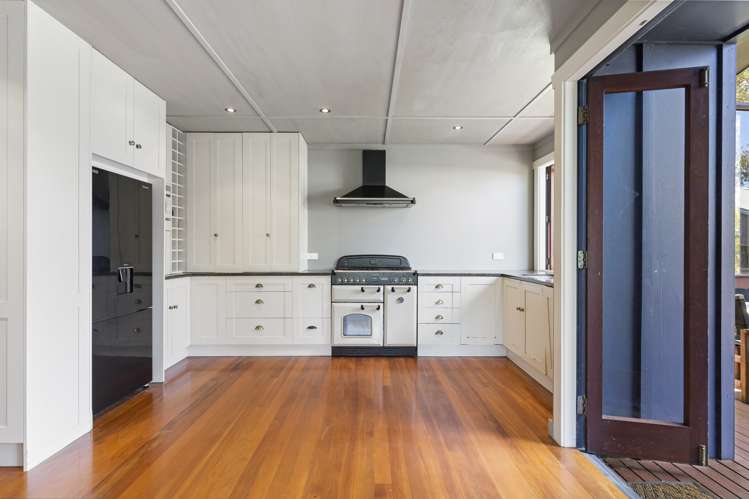 506 Ocean Road Whangamata_13