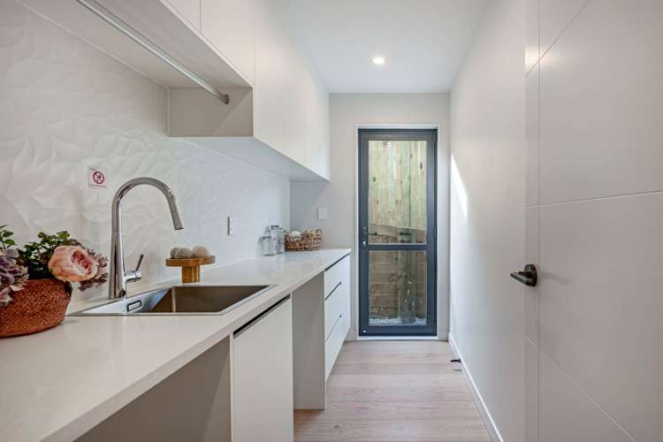 8 Makumaku Place Long Bay_19