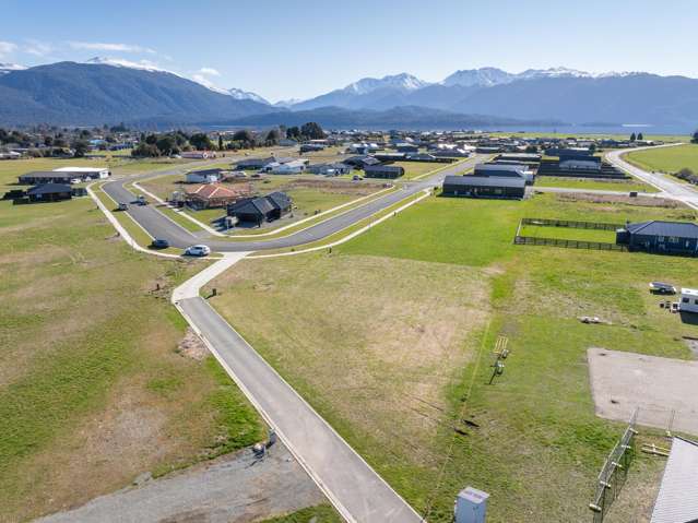 13 Tukare Loop Te Anau_2