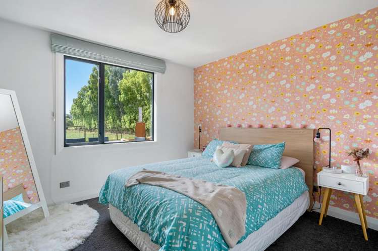 64 Lochiel Bridge Road Winton Surrounds_11