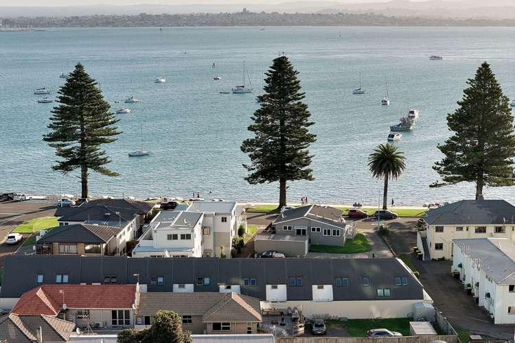 7/3 Leinster Avenue Mount Maunganui_10