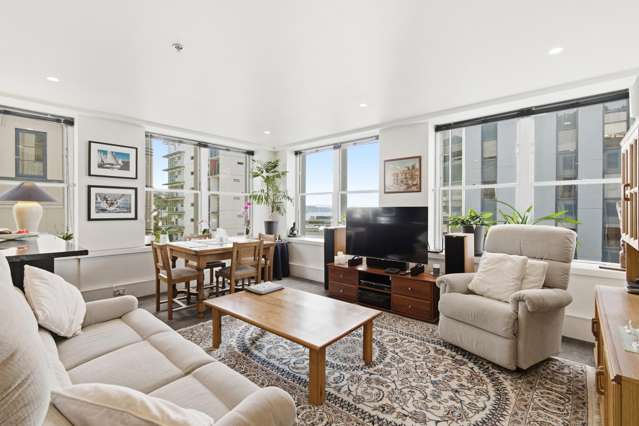 LIGHT, VIEWS, LOCATION