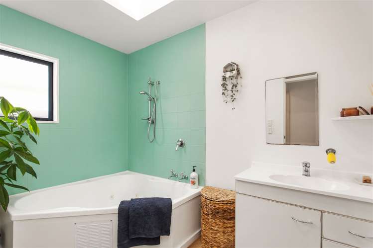 141 Pine Avenue South New Brighton_10