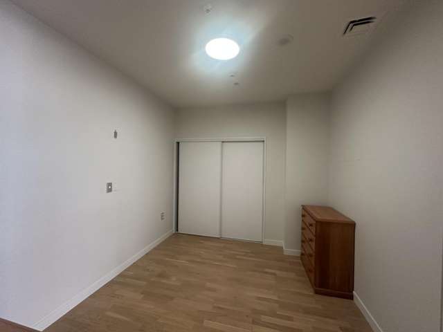 24 Wellington St 10679_4