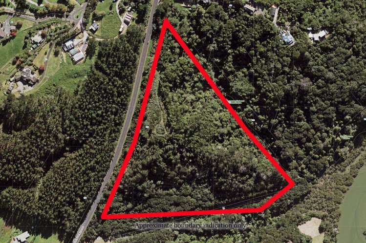 201 Paremoremo Road_1