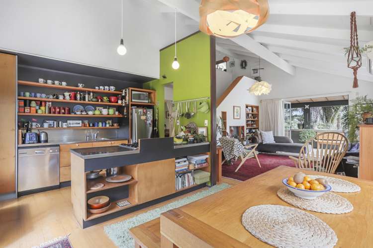 27 Ocean View Road Huia_8