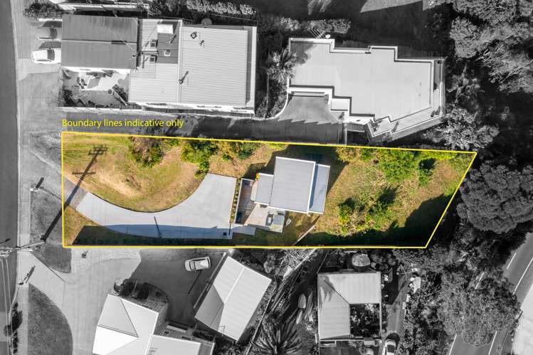 9 Roberts Road Matakatia_24