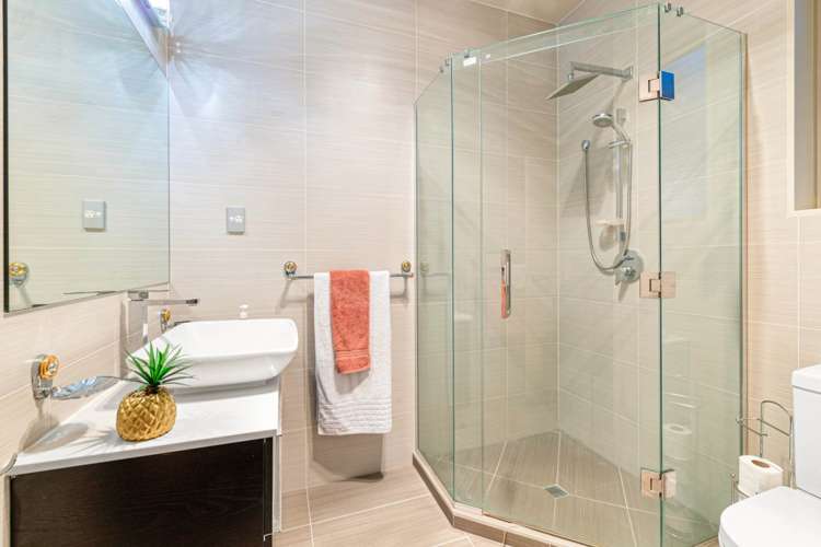 7 Moville Drive Flat Bush_14