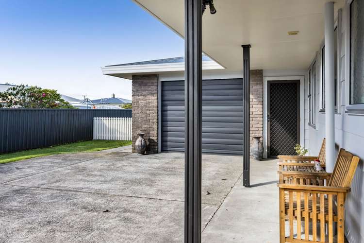 5 Flint Road West_4
