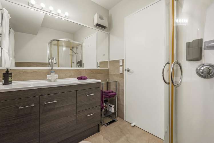1/20 Tui Glen Road Birkenhead_9