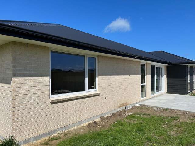 94 Churcher Street Feilding_2