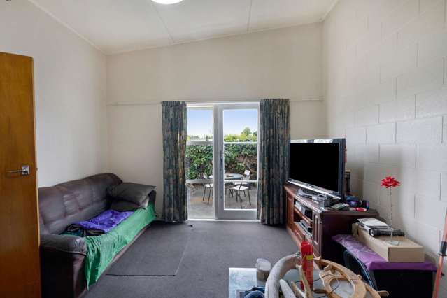 2/209 McLeod Street Camberley_4