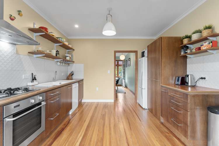 27 Manuka Street Otaki Beach_10
