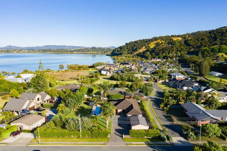 10 Glengarry Lane Tamaterau_25