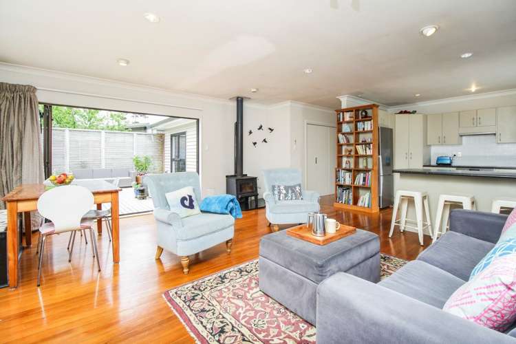 92 Woodlands Park Road Titirangi_10