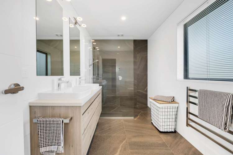 58 Weatherly Drive Beachlands_21