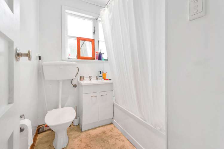 97 Emano Street Toi Toi_7