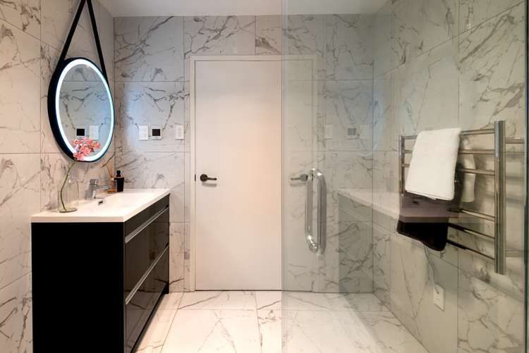 35 Pickwick Parade Mellons Bay_23