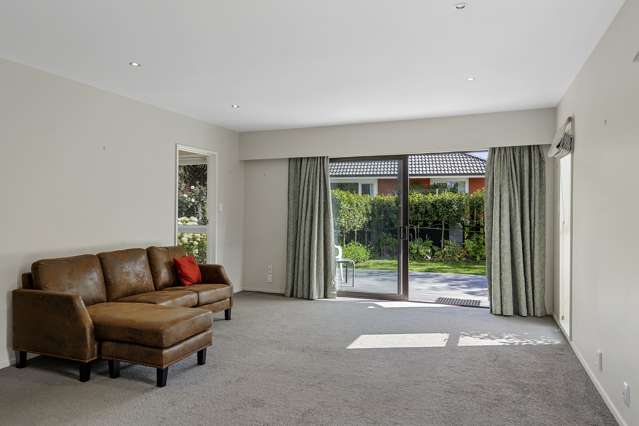 2/80b Jeffreys Road Fendalton_1