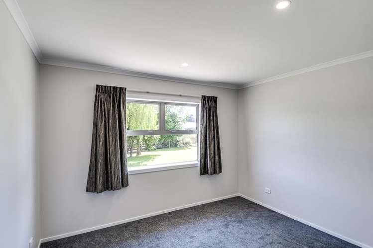 35 Guy Street Dannevirke_15