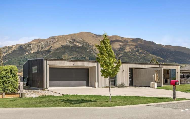 13 Isthmus Place Lake Hawea_18