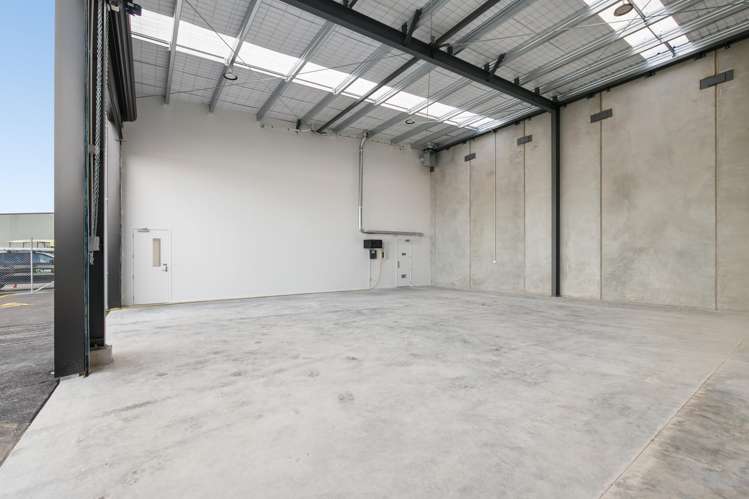 1/6 Market Place Papamoa_5