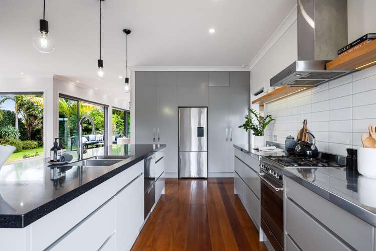 35 Rock Isle Road Torbay_11