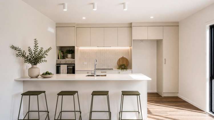 17 Pourewa Street_4
