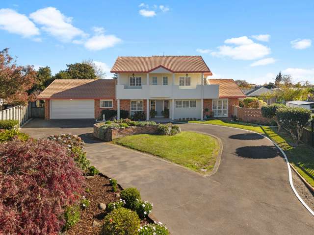 Sophisticated living, views and location
