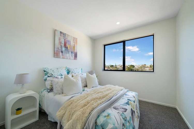 3/11 Sarona Avenue Glen Eden_3