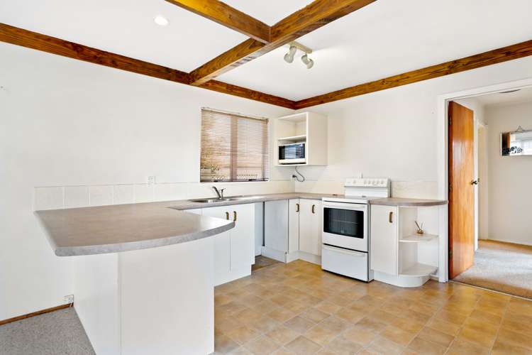 2/2 Garelja Road Henderson_8