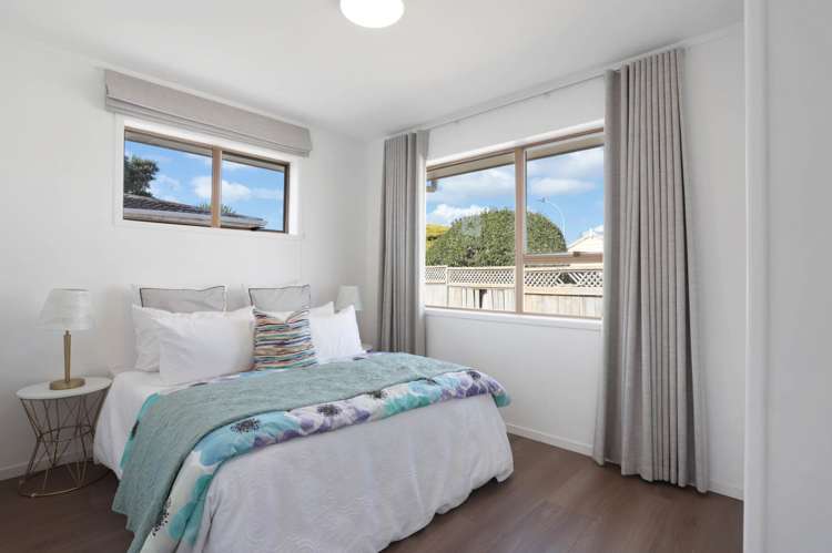 2/45 Blacklock Avenue Henderson_11
