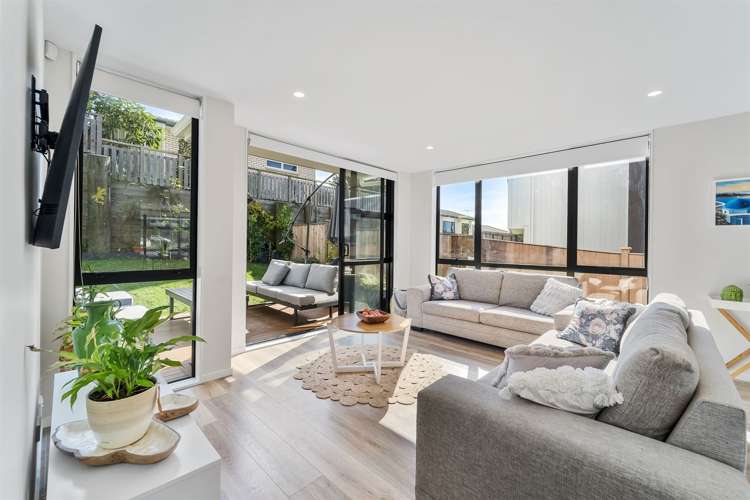 16 Seafarer Crescent Stanmore Bay_10