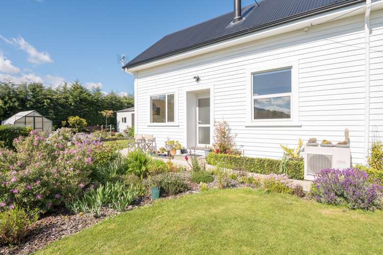 136 River Terrace Road Brightwater_19