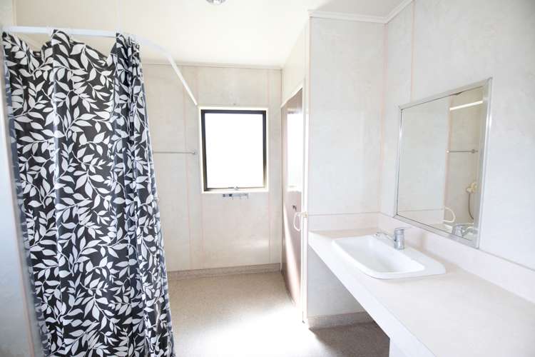 301 Kennedy Road Onekawa_13