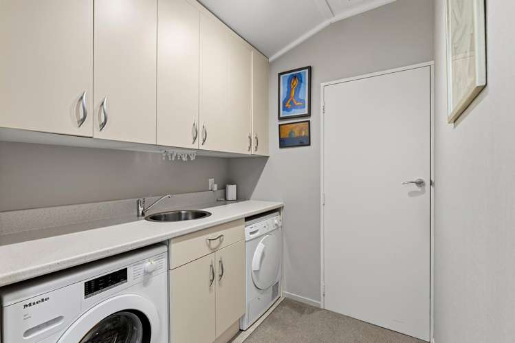 24 Sutton Crescent Hillcrest_11