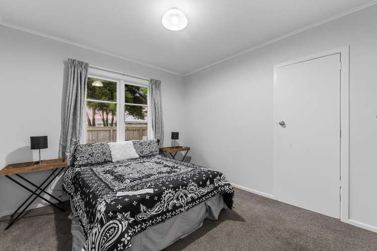 7 McBurney Place Mangere East_14