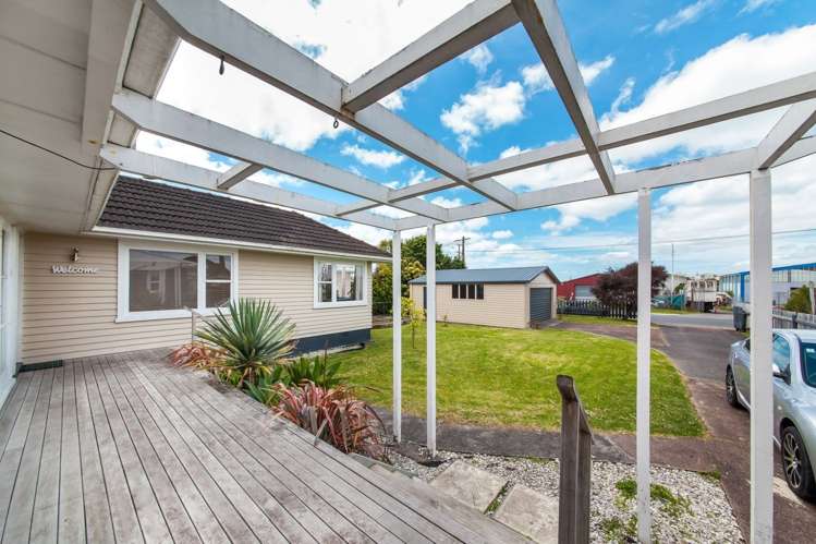 714 Te Atatu Road Te Atatu Peninsula_16
