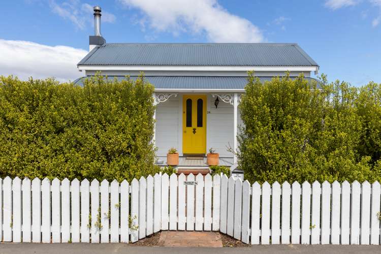 24 Dillons Point Road Islington_1