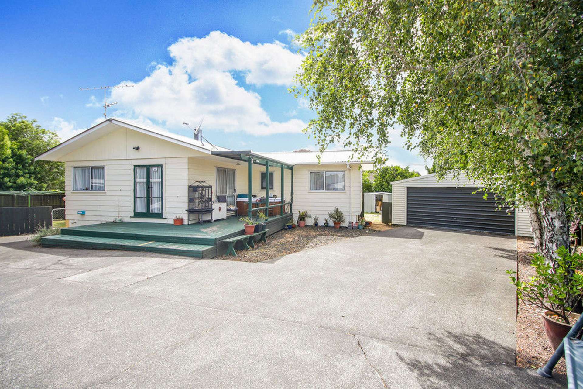 309a Royal Road Massey_0