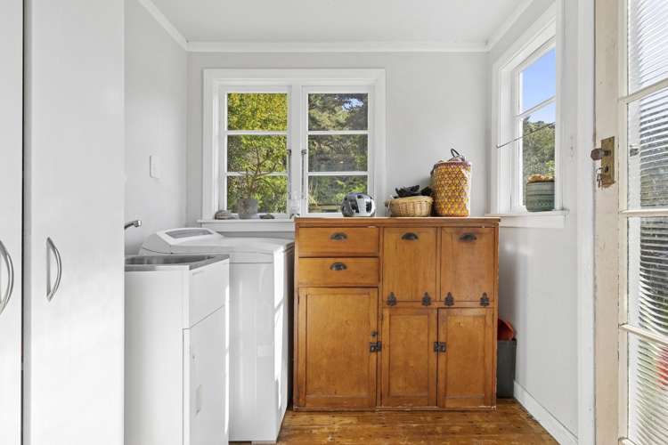 90 Murphy Street Toi Toi_8