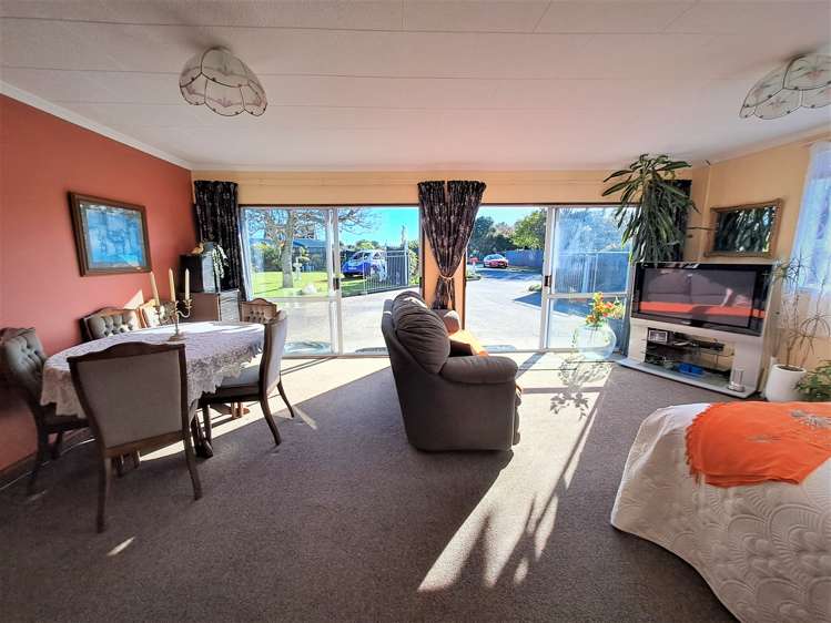 17 Ngahue Crescent Carters Beach_9