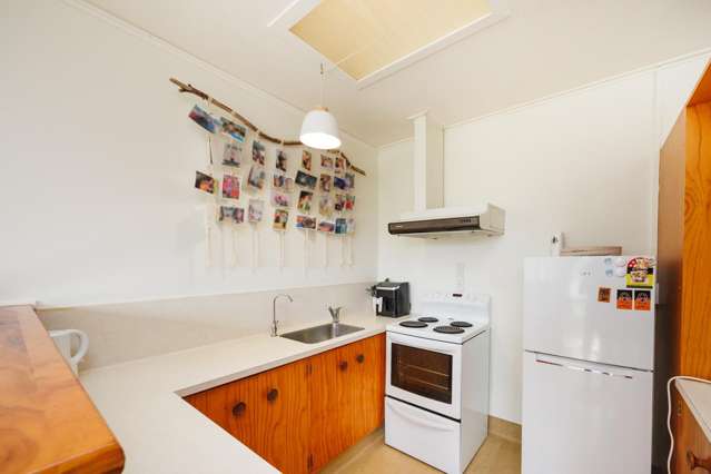 TEAM LEWIS - $350,000 - BUY ME NOW!