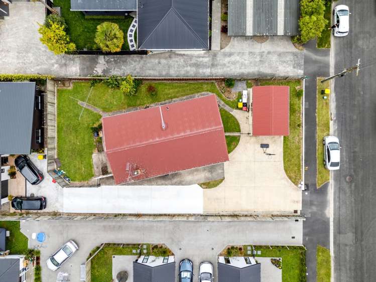 1/19 Greta Street Glenview_17