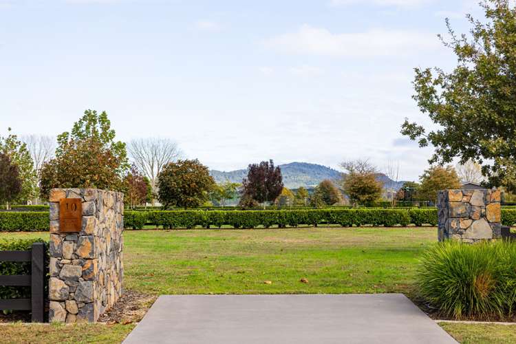 - Highgrove Station Road_3