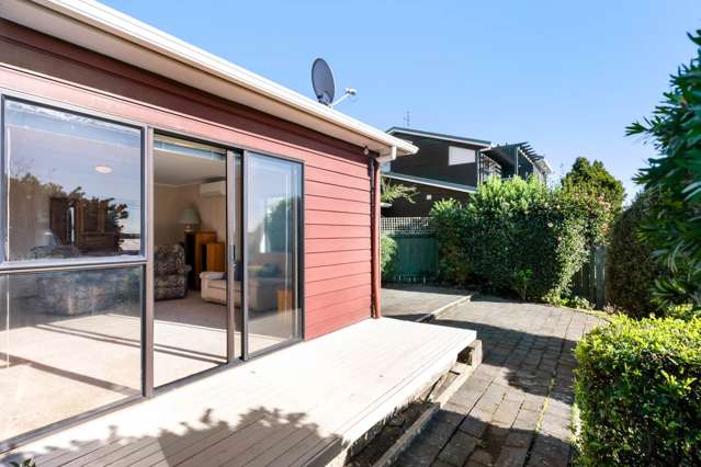 64 Potter Avenue Northcote_2