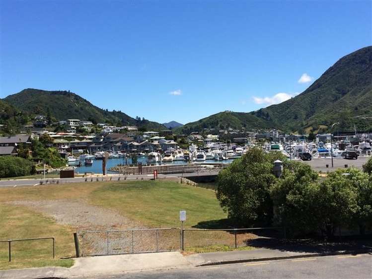 2b Surrey Street Picton_5