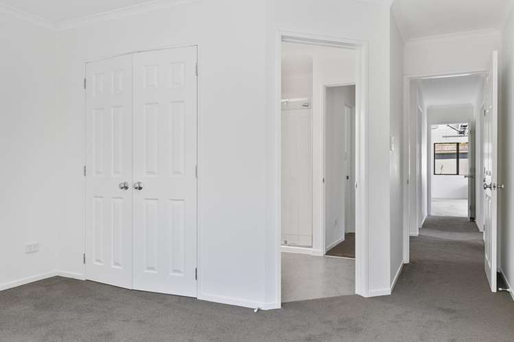 1/10 Frederick Street Two Mile Bay_11