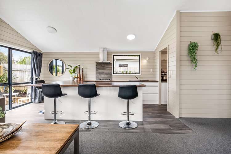 90 Alcoba Street Kamo_3