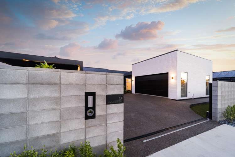 6 Solitude Crescent Kelvin Grove_2